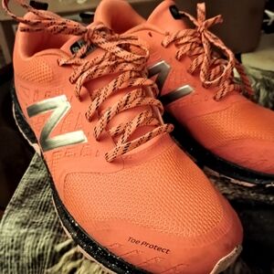 New Balance Bright Coral Running Shoes Super Soft Comfy Soles And Toe Protect
